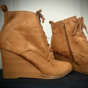Wedge shoes